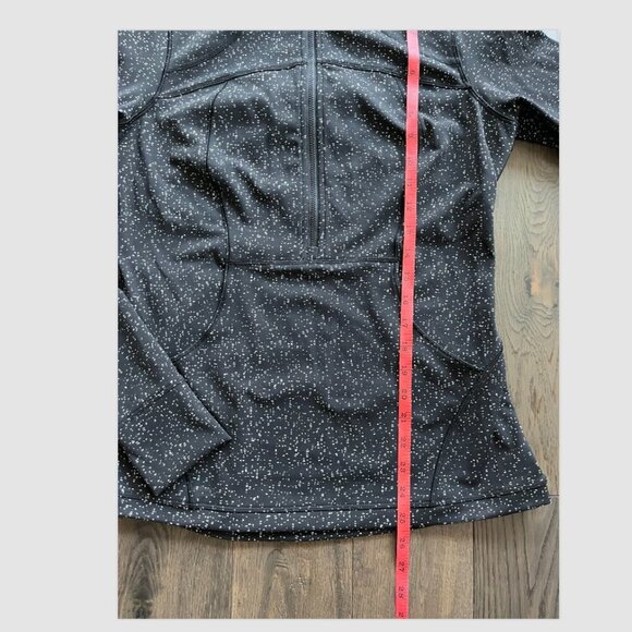 Lululemon Define Pullover 1/2 Zip, Size 10, Magnetized Jacquard, Black/White - Picture 10 of 10